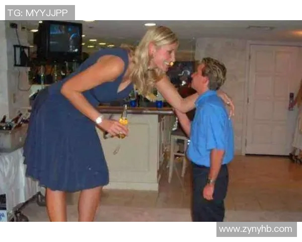 美国变性足球明星的奋斗历程与体育界的包容性变革探讨